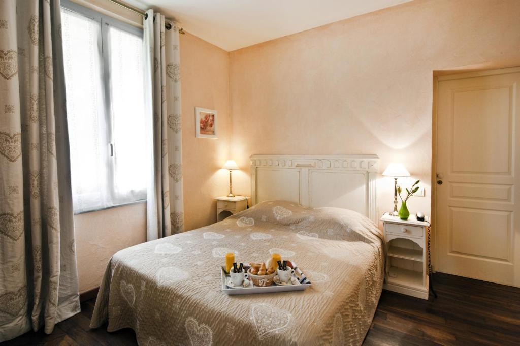 Hotel Logis Le Quai Fleuri Les Villages Voveens Habitación foto