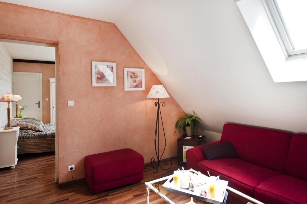 Hotel Logis Le Quai Fleuri Les Villages Voveens Habitación foto